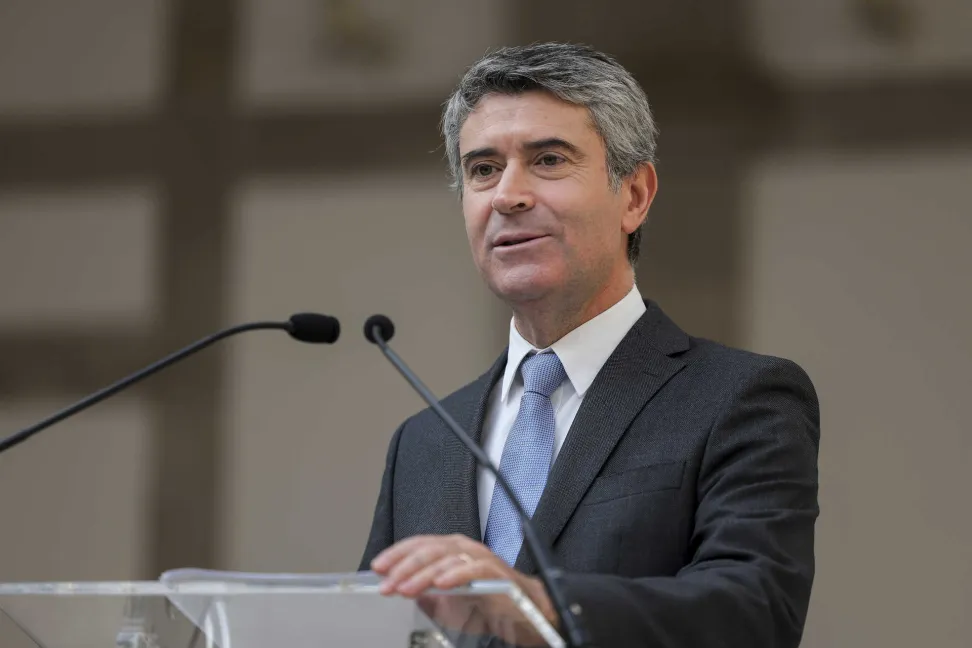 José Luis Carneiro candidato a Secretário-geral do PS